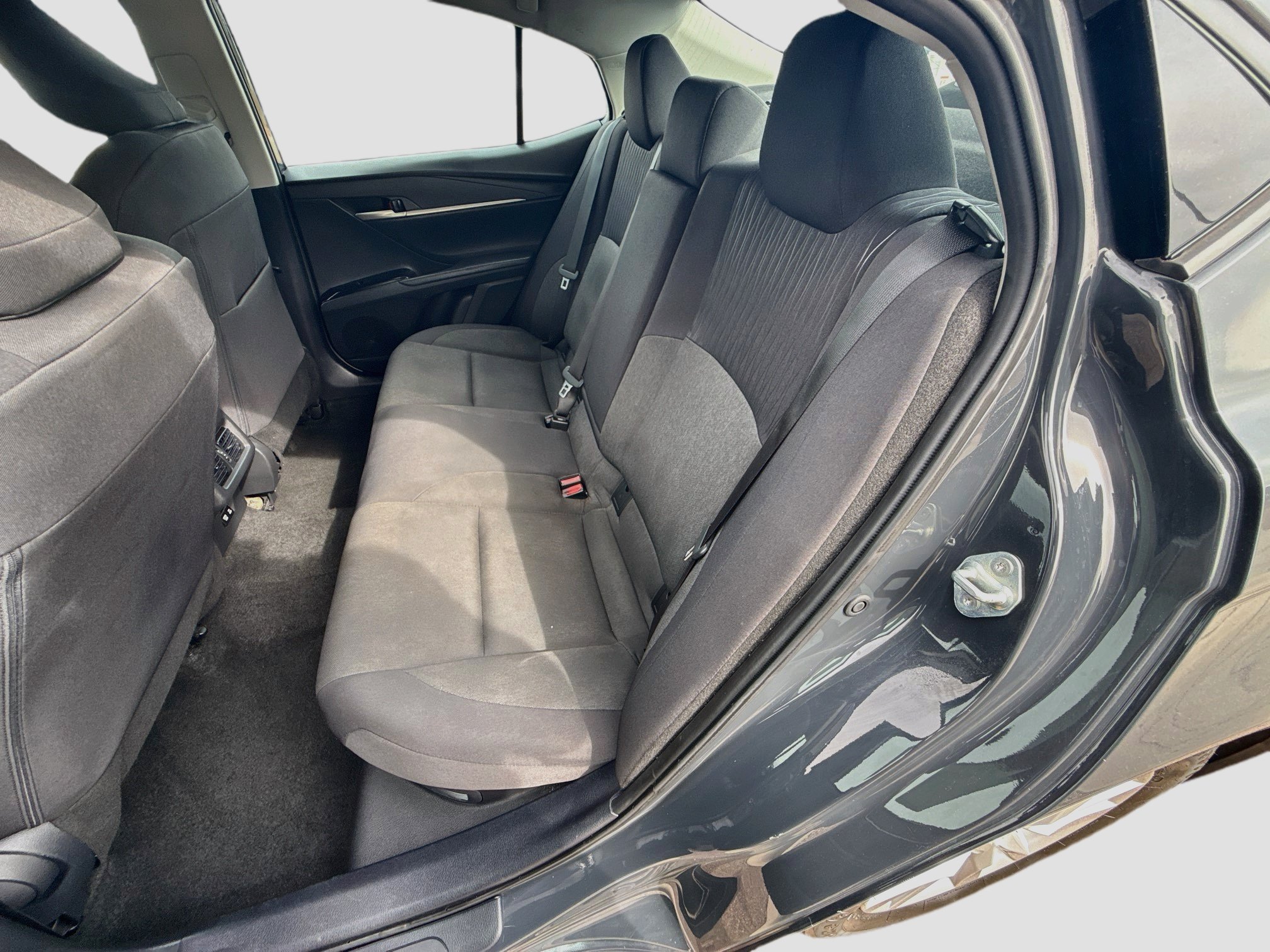 Used 2025 Toyota Camry LE FWD image 29