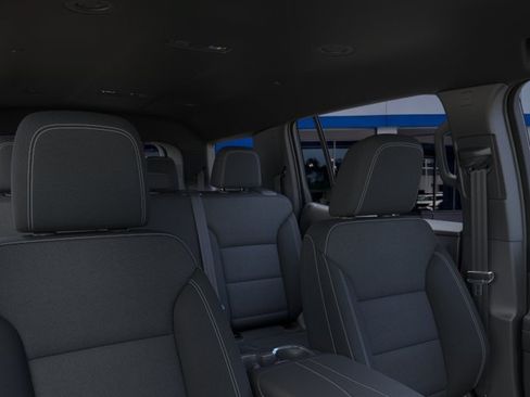 New 2026 Chevrolet Traverse LT w/ Driver Confidence Package FWD image 24