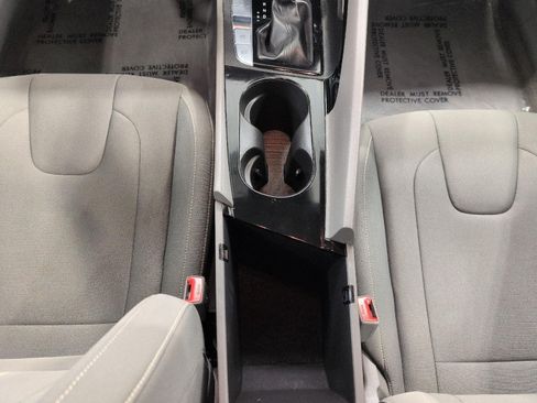 Used 2024 Hyundai Elantra SEL w/ Convenience Package FWD image 17