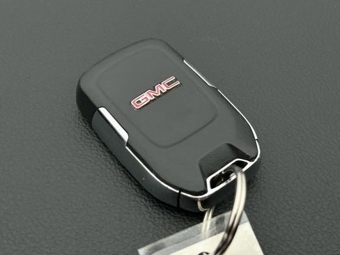 Used 2017 GMC Acadia SLT image 14