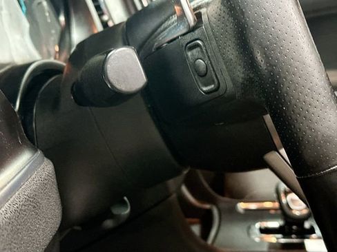 Used 2014 Dodge Charger SXT image 11