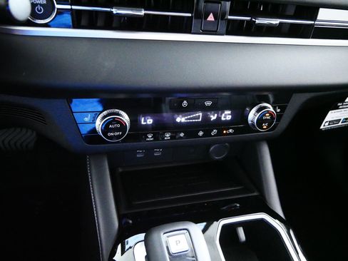 New 2026 Mitsubishi Outlander SE AWD/4WD image 8