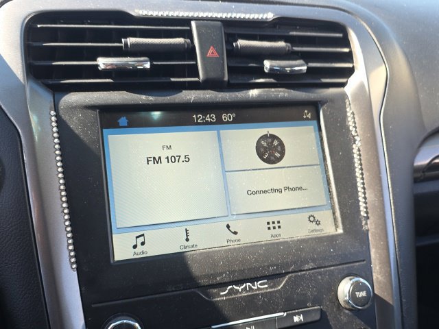 Used 2019 Ford Fusion SEL FWD image 19