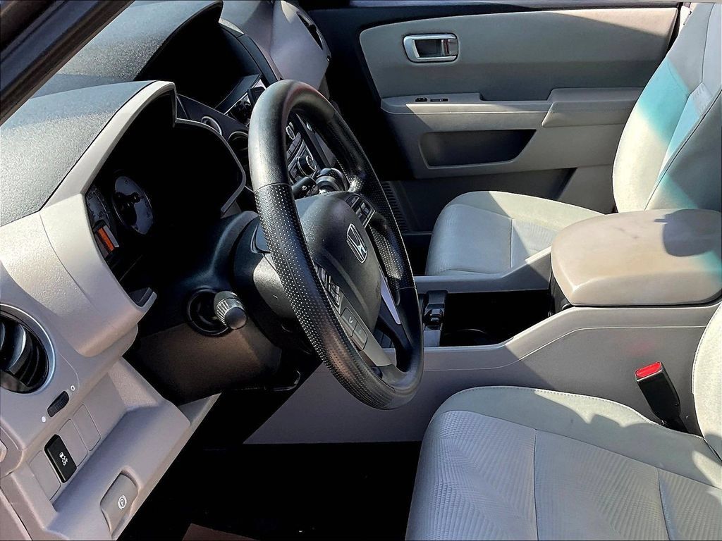 Used 2015 Honda Pilot LX image 17