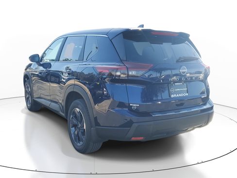 Certified 2026 Nissan Rogue SV image 5