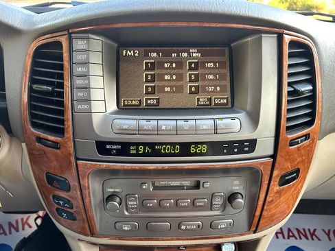 Used 2003 Toyota Land Cruiser image 22