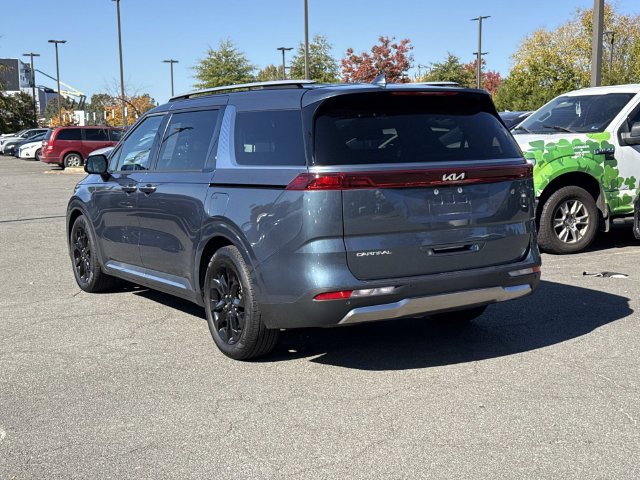 Used 2023 Kia Carnival SX FWD image 4