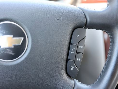 Used 2010 Chevrolet Impala LT w/ Luxury Edition Package FWD image 32