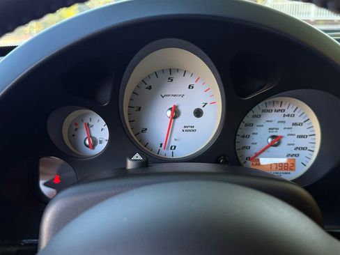 Used 2006 Dodge Viper SRT-10 w/ VOI9 Edition RWD image 37