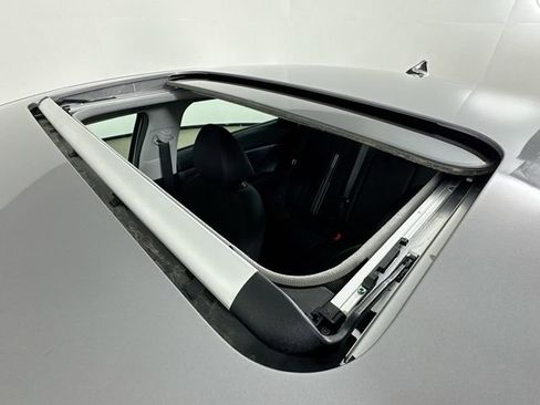 Used 2025 Hyundai Elantra SEL FWD image 14