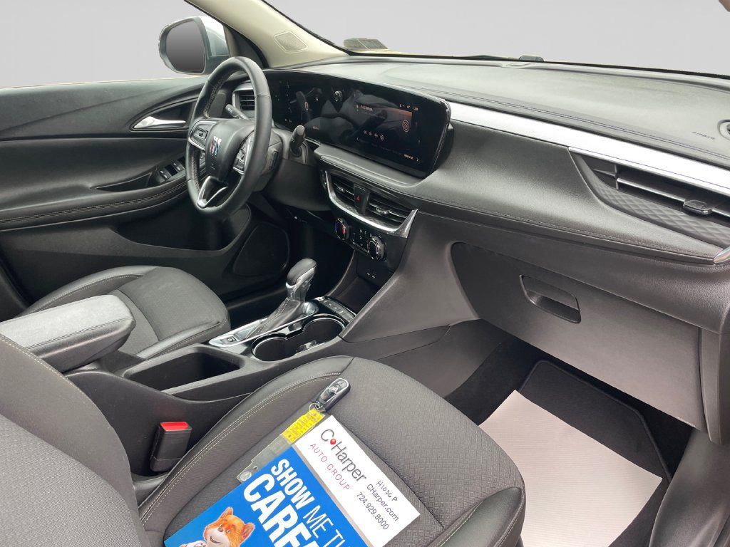 Used 2024 Buick Encore GX Preferred w/ Comfort Package AWD/4WD image 10