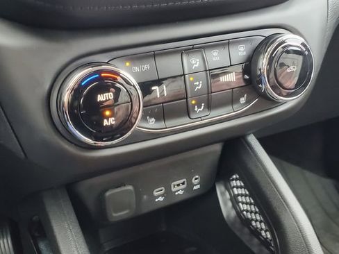 Used 2023 Chevrolet TrailBlazer LT w/ Convenience Package image 33