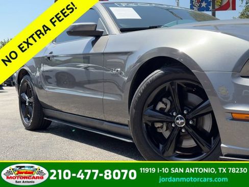 Used 2011 Ford Mustang GT Premium w/ Security Pkg RWD image 2