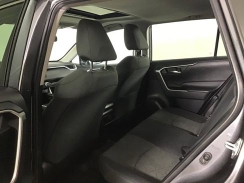 Used 2021 Toyota RAV4 XLE image 20