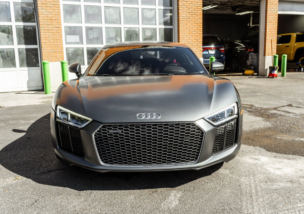 Used 2017 Audi R8 V10 w/ Carbon Exterior Package AWD/4WD image 34