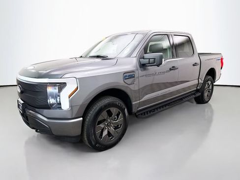 Used 2024 Ford F150 Lightning XLT AWD/4WD image 3