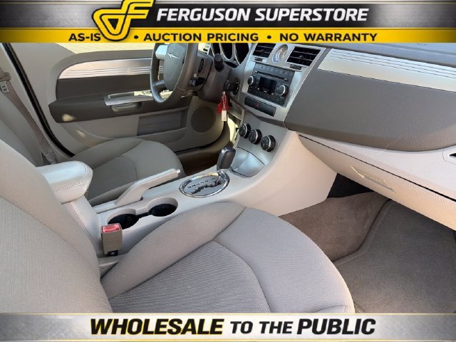 Used 2009 Chrysler Sebring Touring FWD image 24