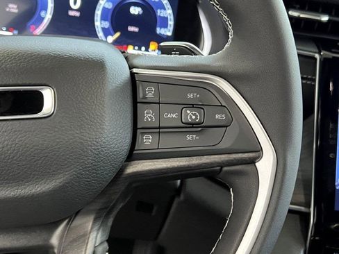 New 2025 Jeep Grand Cherokee L Limited w/ Luxury Tech Group II image 17