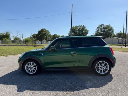 Used 2020 MINI Cooper 2-Door Hardtop FWD image 6