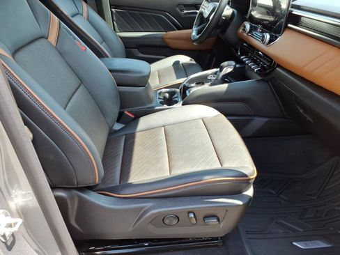 Certified 2024 GMC Canyon AT4 w/ AT4 Premium Package AWD/4WD image 8