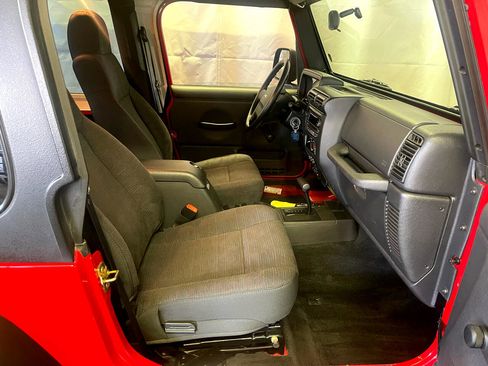 Used 2005 Jeep Wrangler X w/ Tire & Wheel Group (Ecco) image 12