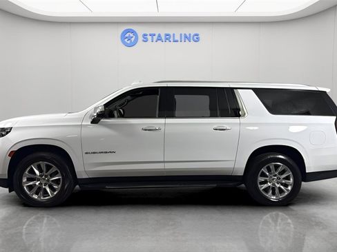 Used 2023 Chevrolet Suburban Premier image 3