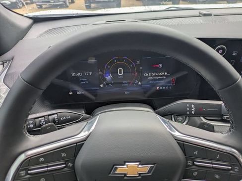 New 2026 Chevrolet Equinox LT w/ Safety and Technology Package FWD image 15