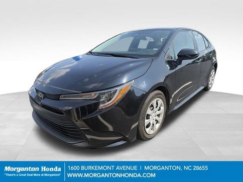 Used 2024 Toyota Corolla LE FWD image 3