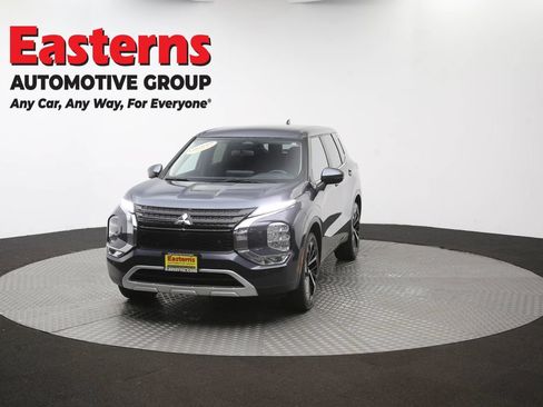 Used 2024 Mitsubishi Outlander SE AWD/4WD image 53