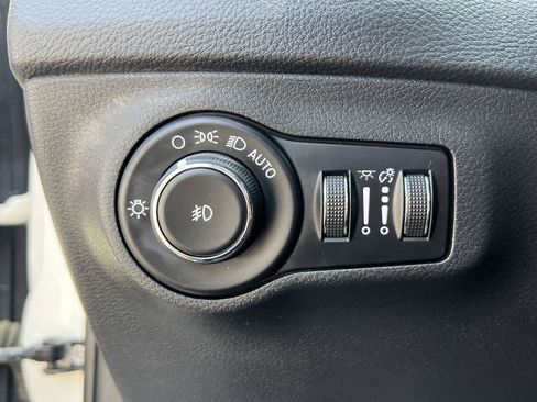 Used 2019 Jeep Compass Trailhawk AWD/4WD image 31