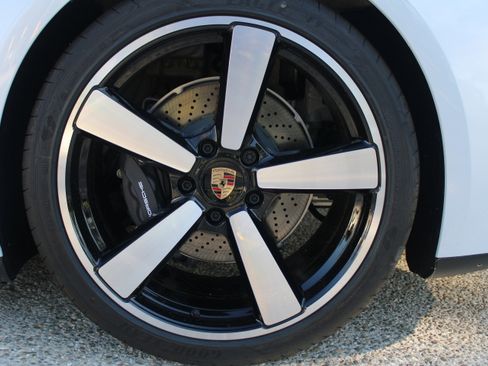 New 2026 Porsche 911 Carrera image 15