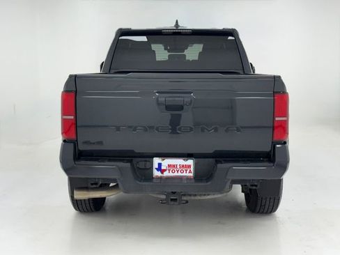 Used 2024 Toyota Tacoma TRD Sport image 39