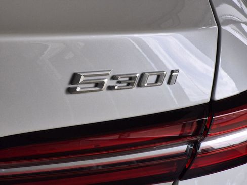 New 2026 BMW 530i xDrive w/ M Sport Package image 8