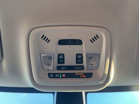 Used 2021 Chevrolet Traverse Premier w/ Redline Edition image 23