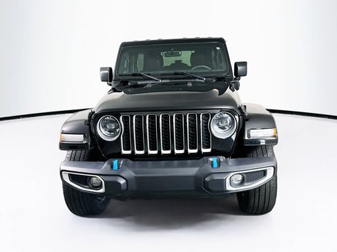 Used 2023 Jeep Wrangler Sahara image 2