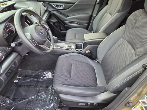 Used 2023 Subaru Forester Premium AWD/4WD image 10