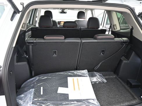 New 2026 Volkswagen Atlas Peak Edition image 39