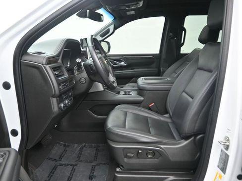 Used 2022 Chevrolet Tahoe LT w/ LT Signature Package RWD image 13