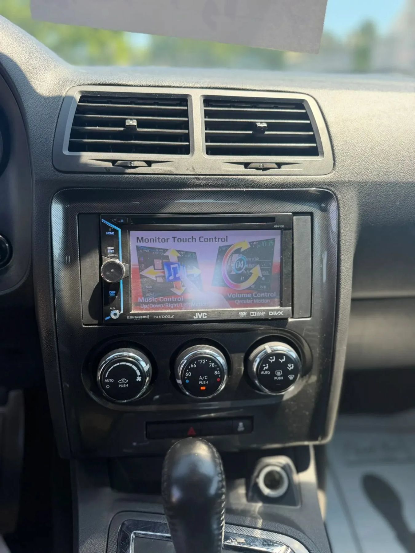 Used 2014 Dodge Challenger SXT RWD image 15