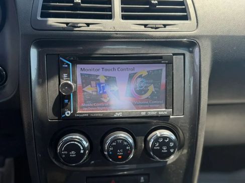 Used 2014 Dodge Challenger SXT RWD image 15