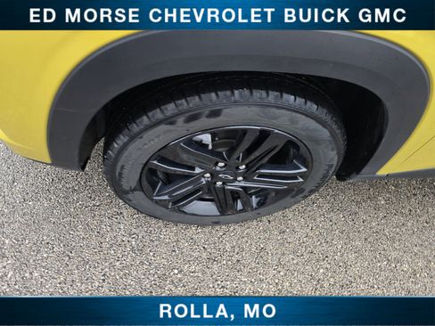 Used 2024 Chevrolet Trax ACTIV w/ Driver Confidence Package image 9