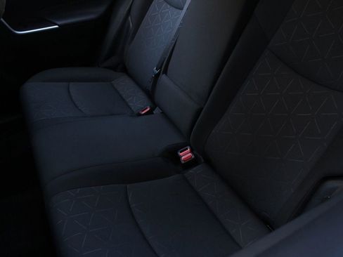 Used 2019 Toyota RAV4 XLE w/ Convenience Package image 16