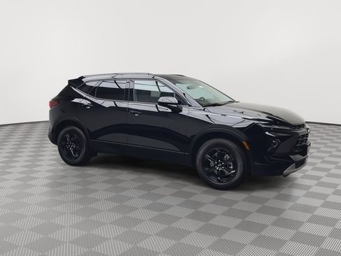 New 2025 Chevrolet Blazer LT w/ Midnight/Sport Edition image 38