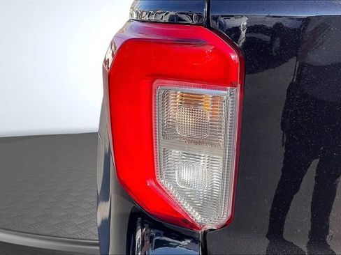 Certified 2023 Ford Explorer XLT w/ Equipment Group 202A RWD image 30