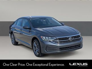 Used 2023 Volkswagen Jetta SE FWD video 1