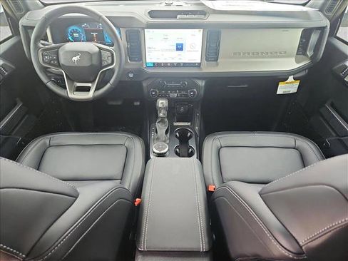 New 2026 Ford Bronco Outer Banks image 15