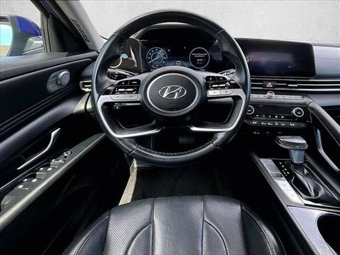 Used 2023 Hyundai Elantra Limited FWD image 7