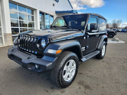 Used 2018 Jeep Wrangler Sport AWD/4WD image 22