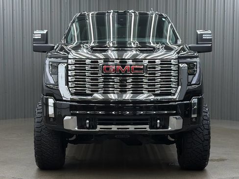 Used 2026 GMC Sierra 3500 Denali w/ Denali Reserve Package AWD/4WD image 8