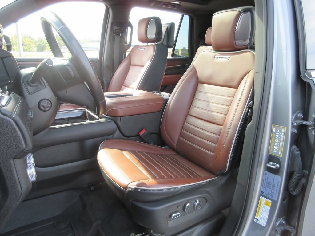 Certified 2023 GMC Yukon Denali Ultimate AWD/4WD image 25